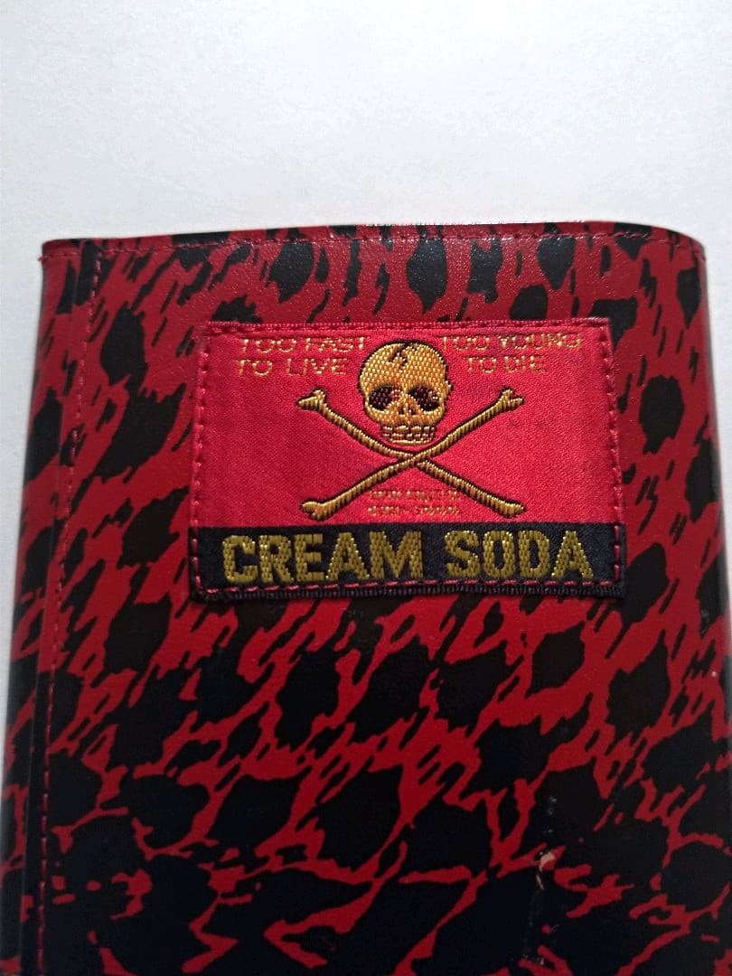 希少1,980年CREAM SODAの未使用財布