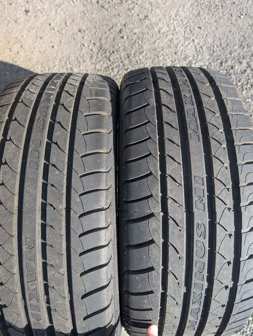 値下げ 2本 MAXTREK M1 245/40R19