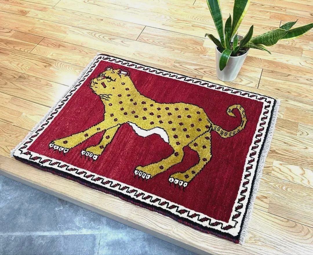 トライバルラグ　アマレバフト　87×63　茜色　ヒョウ