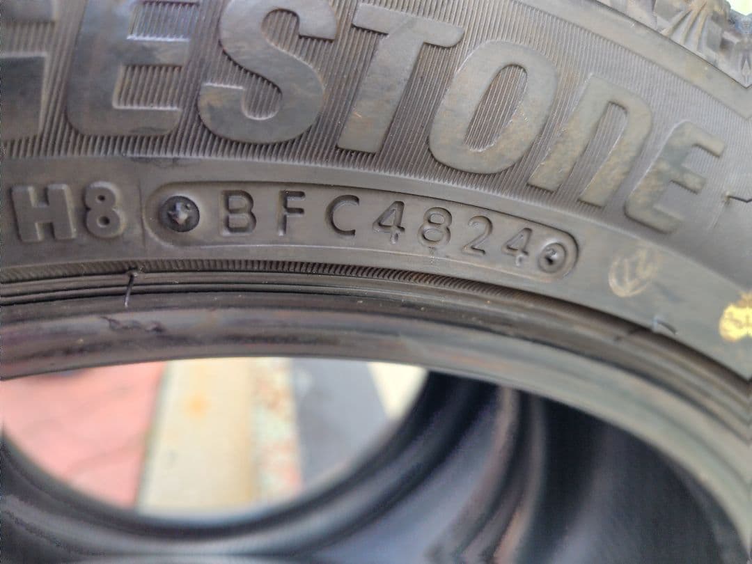Karin、BS 、2番、イボ残 225/45R17 残り溝8.2mm