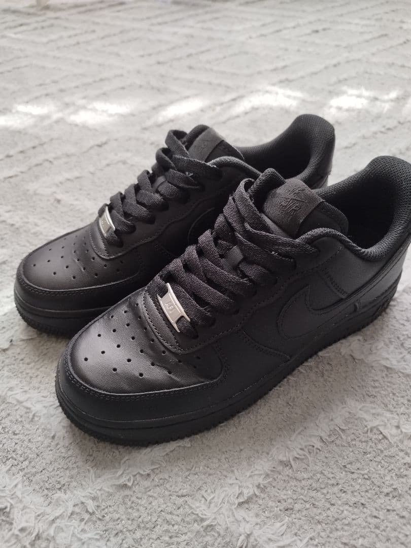 NIKE AIR FORCE1 ブラック　23.5cm