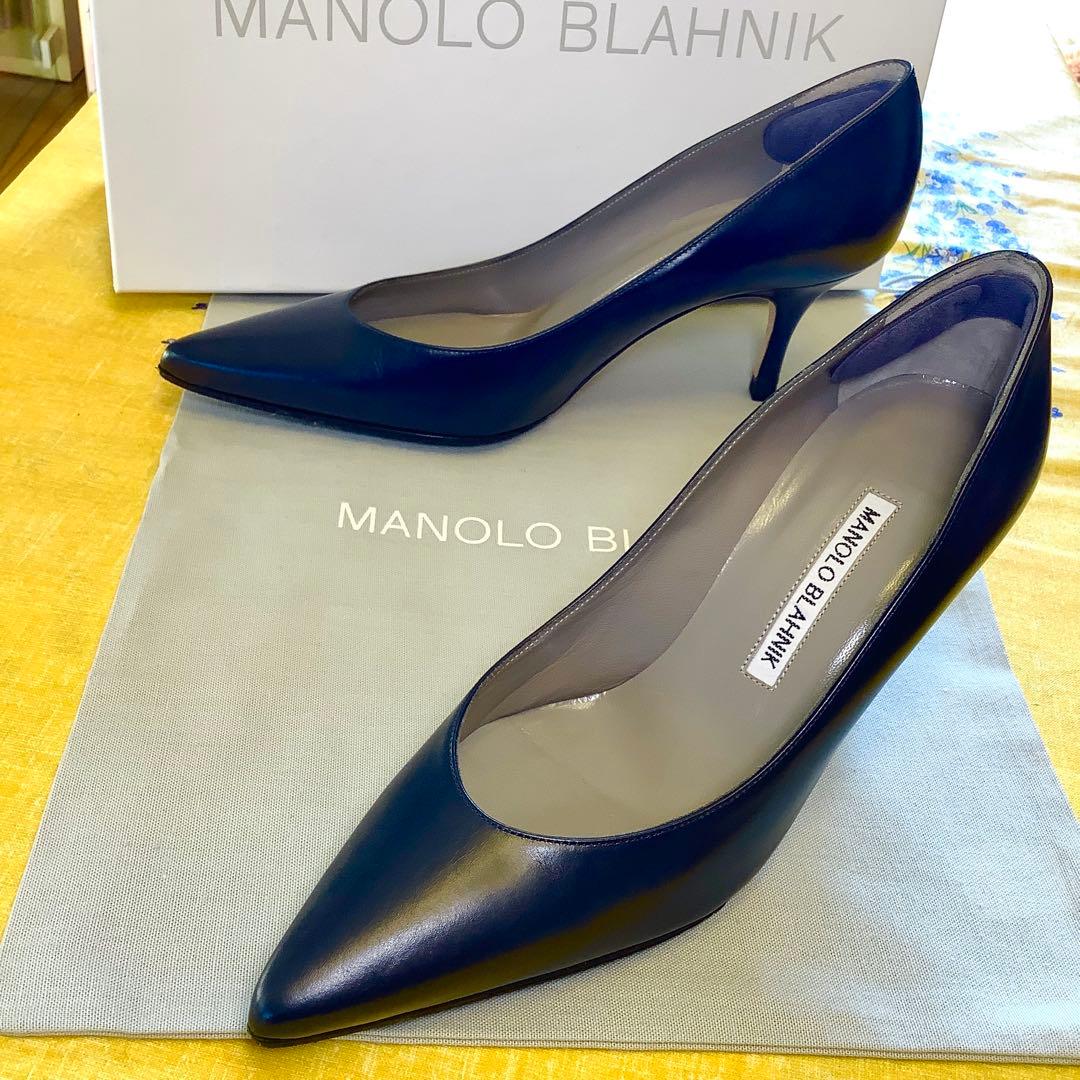 新品同様! マノロブラニク 定番キエッタ 極上ネイビー スムースカーフ23㎝