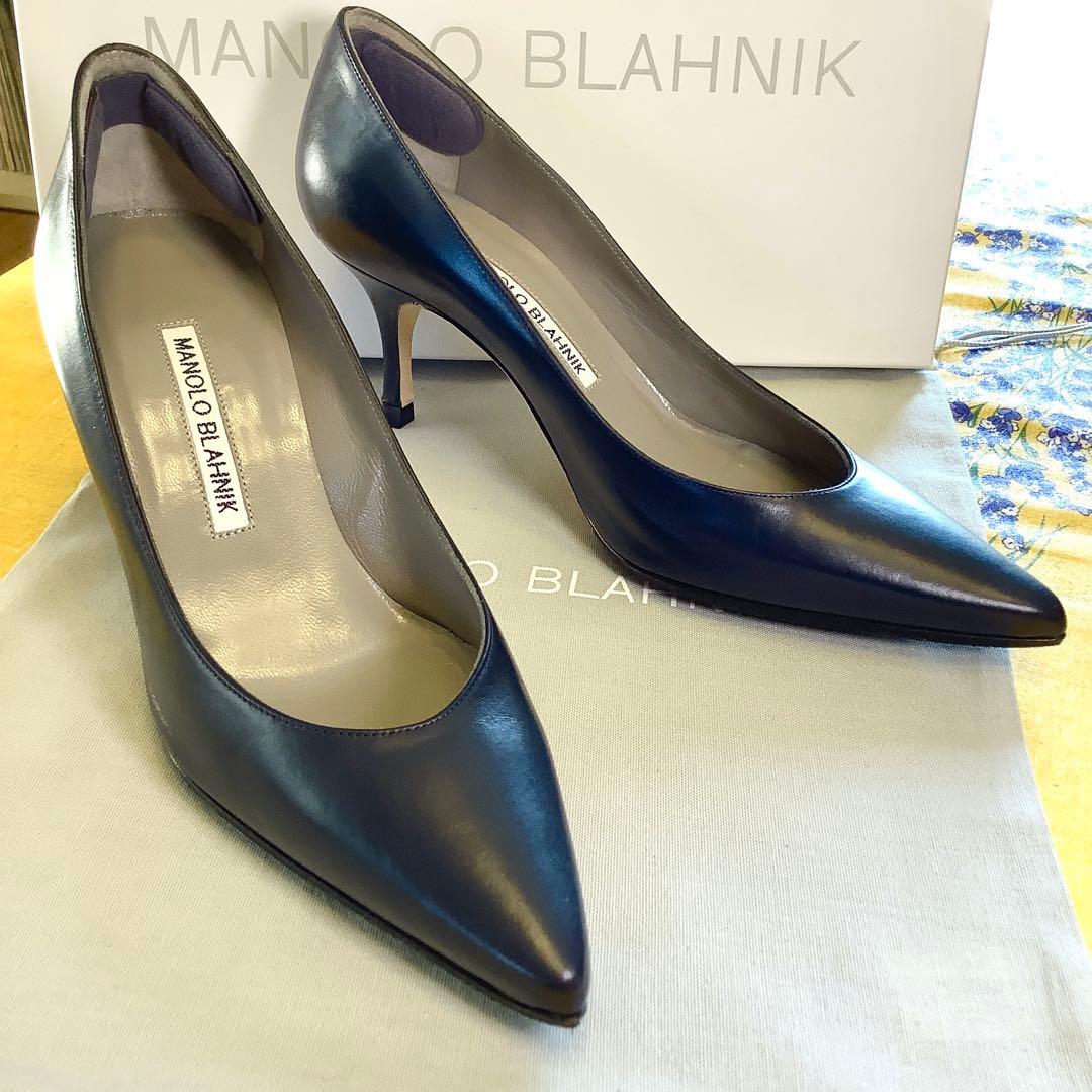 新品同様! マノロブラニク 定番キエッタ 極上ネイビー スムースカーフ23㎝