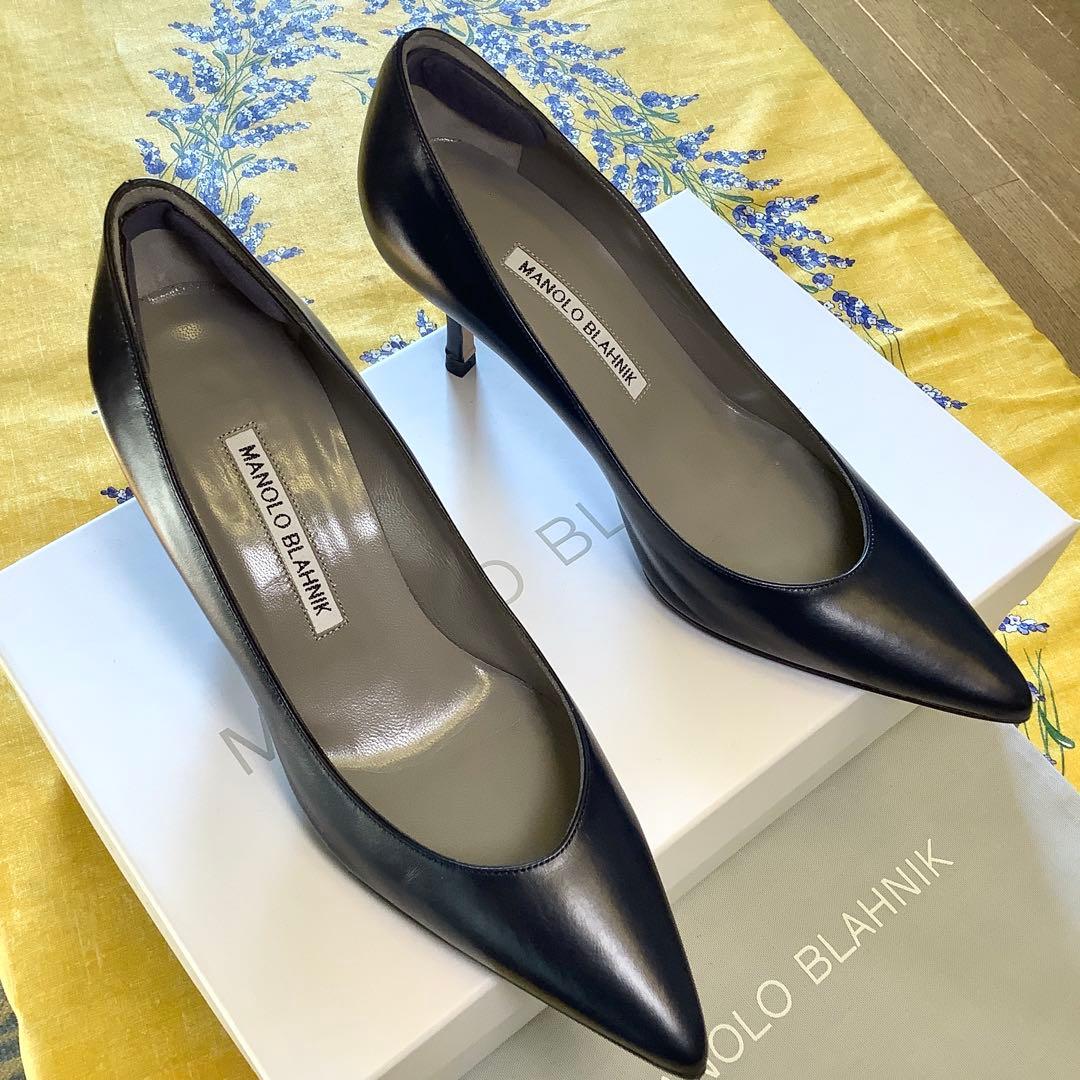 新品同様! マノロブラニク 定番キエッタ 極上ネイビー スムースカーフ23㎝