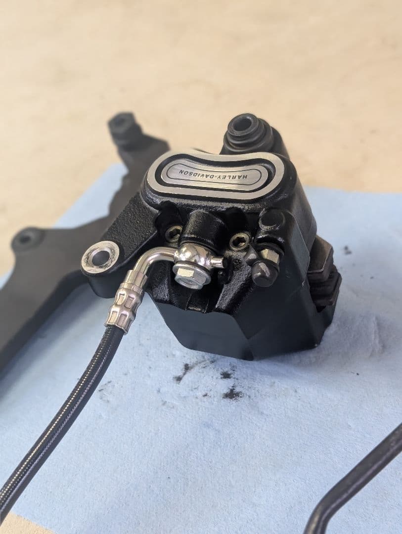 ハーレー　FXBＲ ブレーキキャリパー　リア用