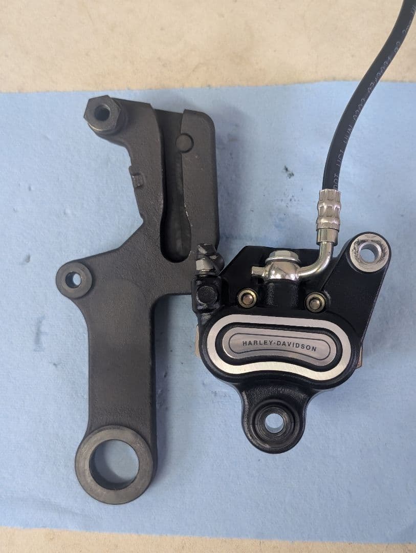ハーレー　FXBＲ ブレーキキャリパー　リア用