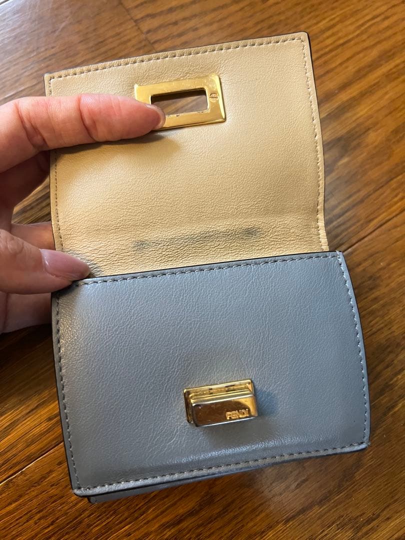 FENDI | ピーカブー　三つ折り財布 ライトブルー