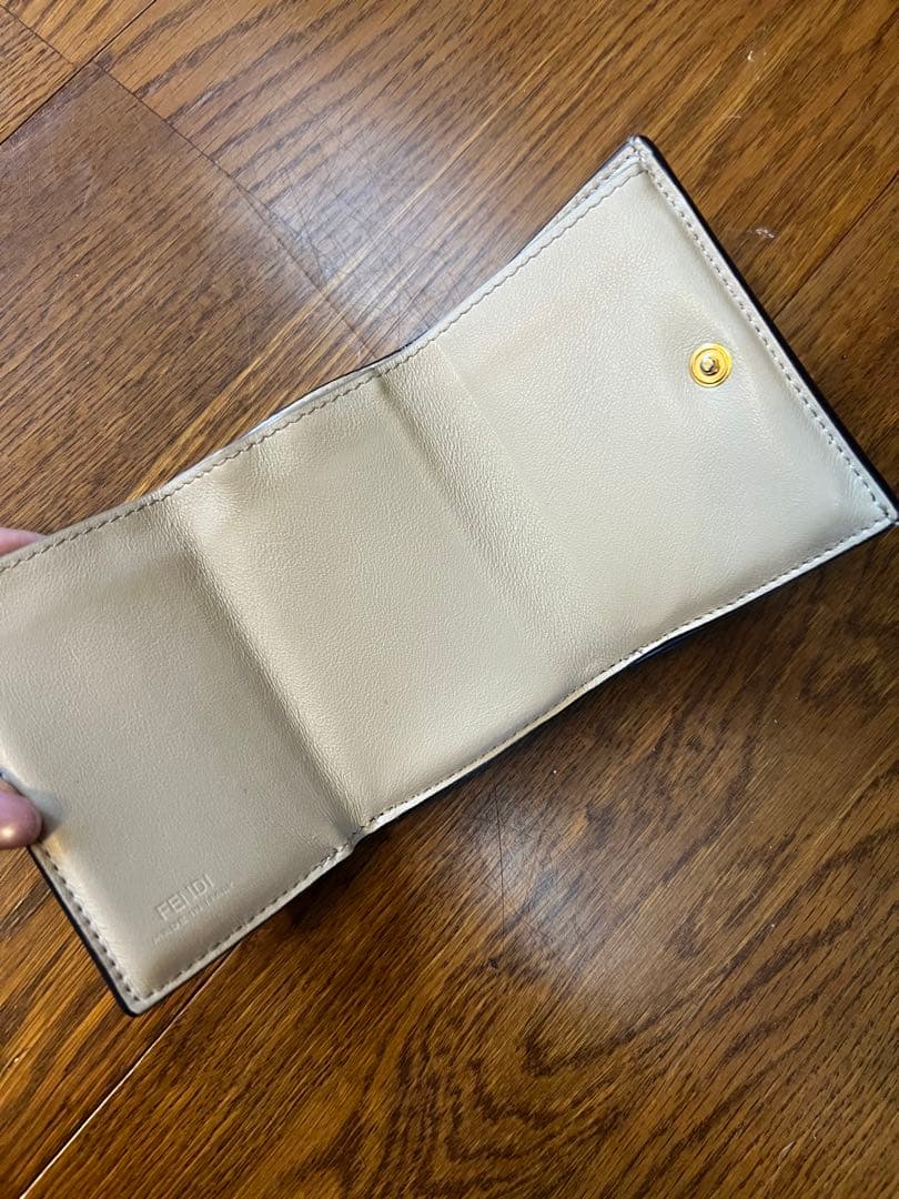FENDI | ピーカブー　三つ折り財布 ライトブルー
