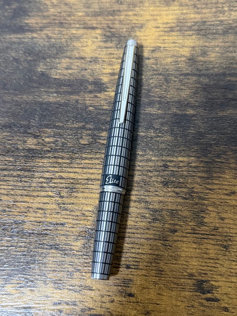 筆記確認&洗浄済　1975年製　全蝕刻　エリート　18金　F パイロット　万年筆