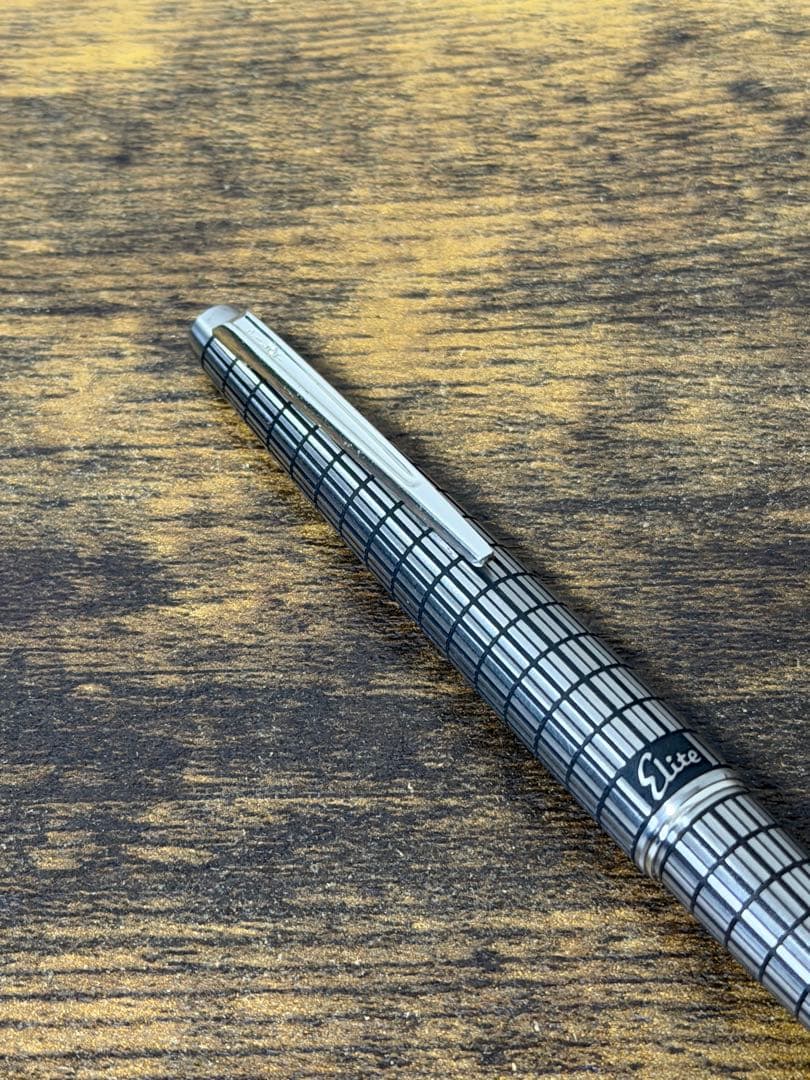 筆記確認&洗浄済　1975年製　全蝕刻　エリート　18金　F パイロット　万年筆