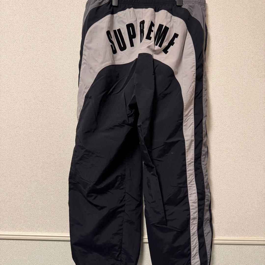 Supreme × UMBRO　23SS　ナイロントラックパンツ　刺繍ワッペン