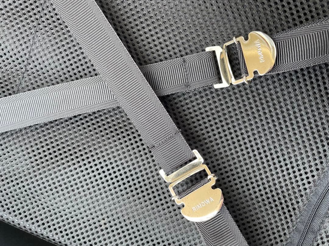 リモワスーツケース　ルフトハンザ航空コラボ　限定品　機内持ち込み可　ブラック　黒