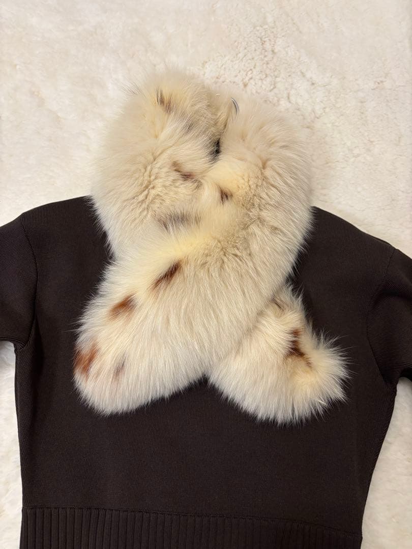 お正月セール　極美品　SAGA MINKマフラー