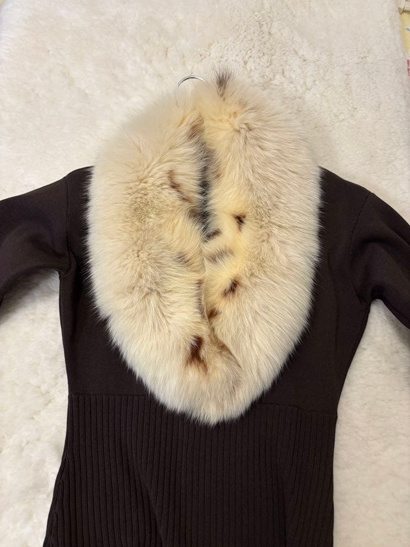 お正月セール　極美品　SAGA MINKマフラー