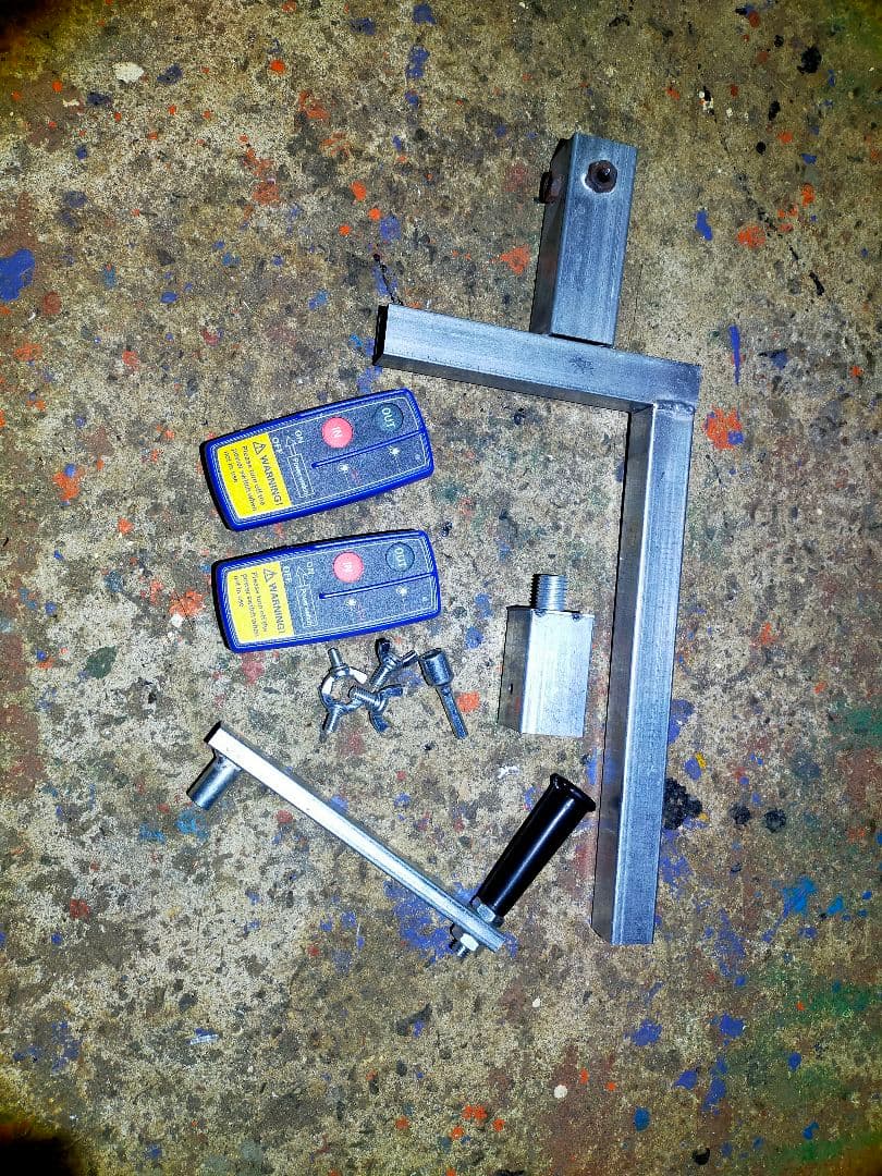 ワイヤレス電動リフト　電動アッパー　リモコン式　天井ボード　一人作業　マキタ仕様