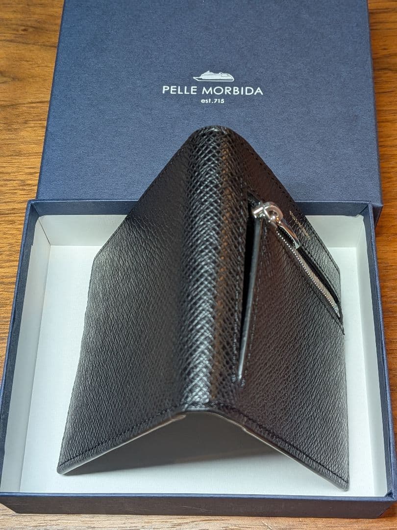未使用：PELLE MORBIDA 二つ折り財布 黒（ペッレモルビダBA329）