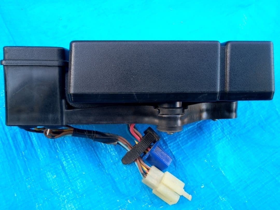 YAMAHA　TT250R デジタルスピードメーター km/h 表示