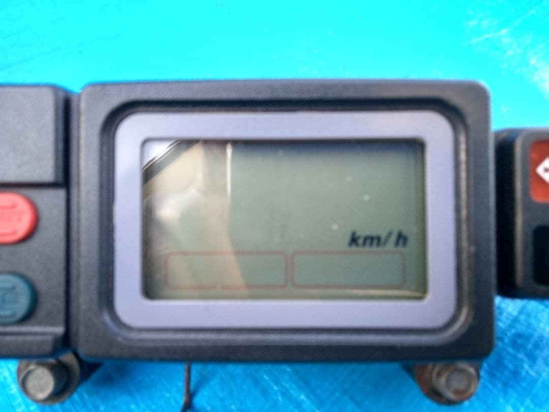 YAMAHA　TT250R デジタルスピードメーター km/h 表示