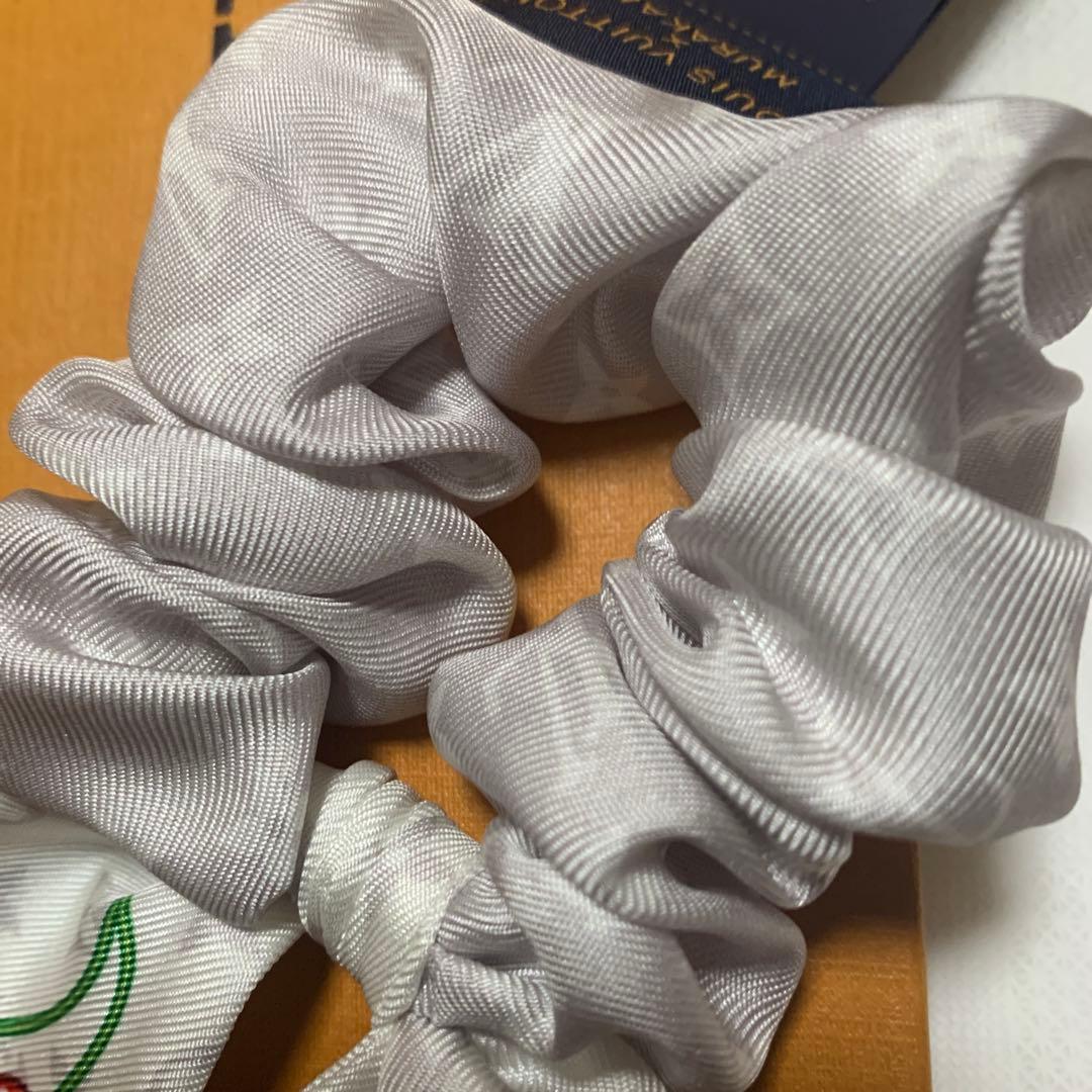 ルイヴィトン　シュシュ　村上隆　チェリー　新品未使用　白