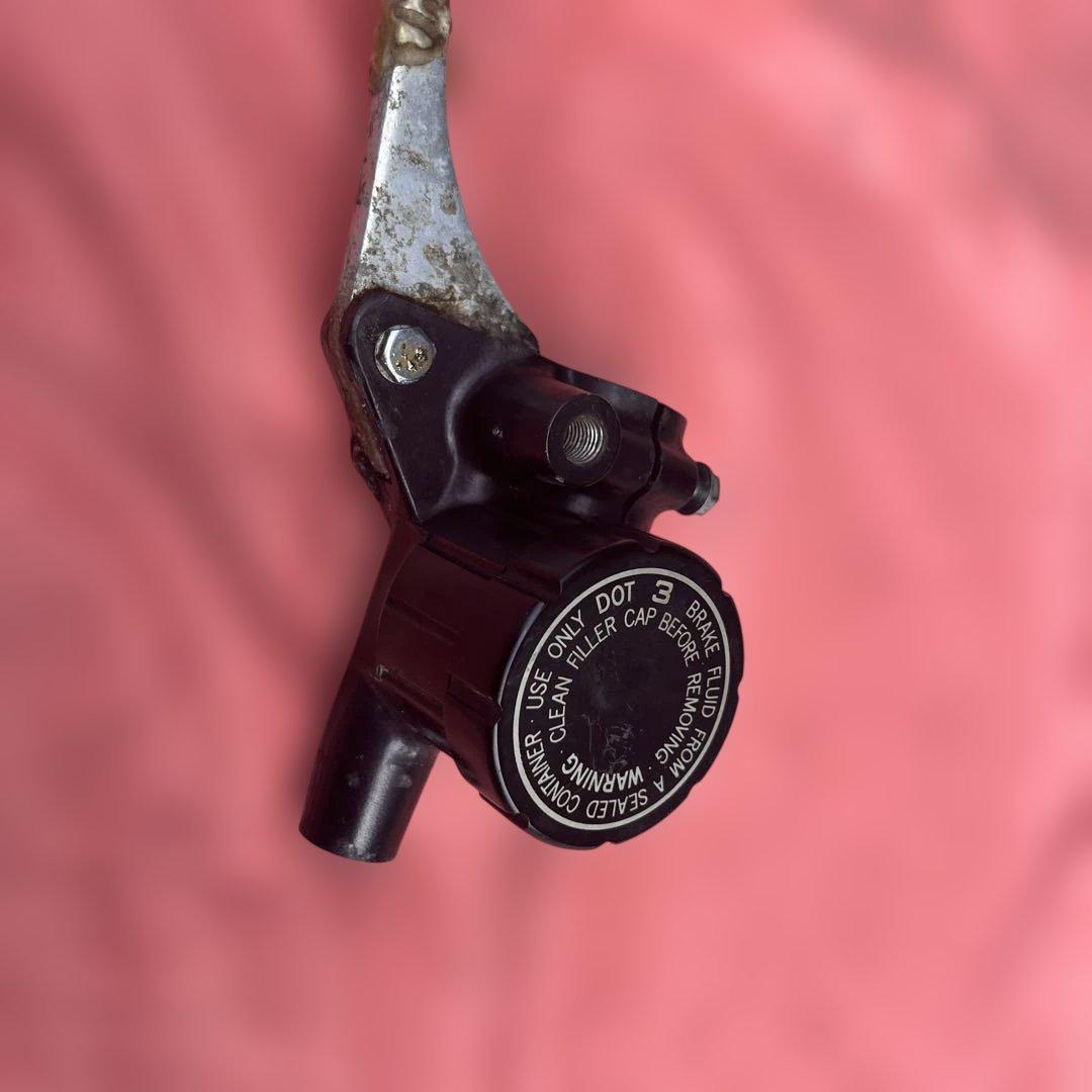 Z1 Z2 純正　マスターシリンダー　ほぼ色褪せ無し　希少　当時物　11