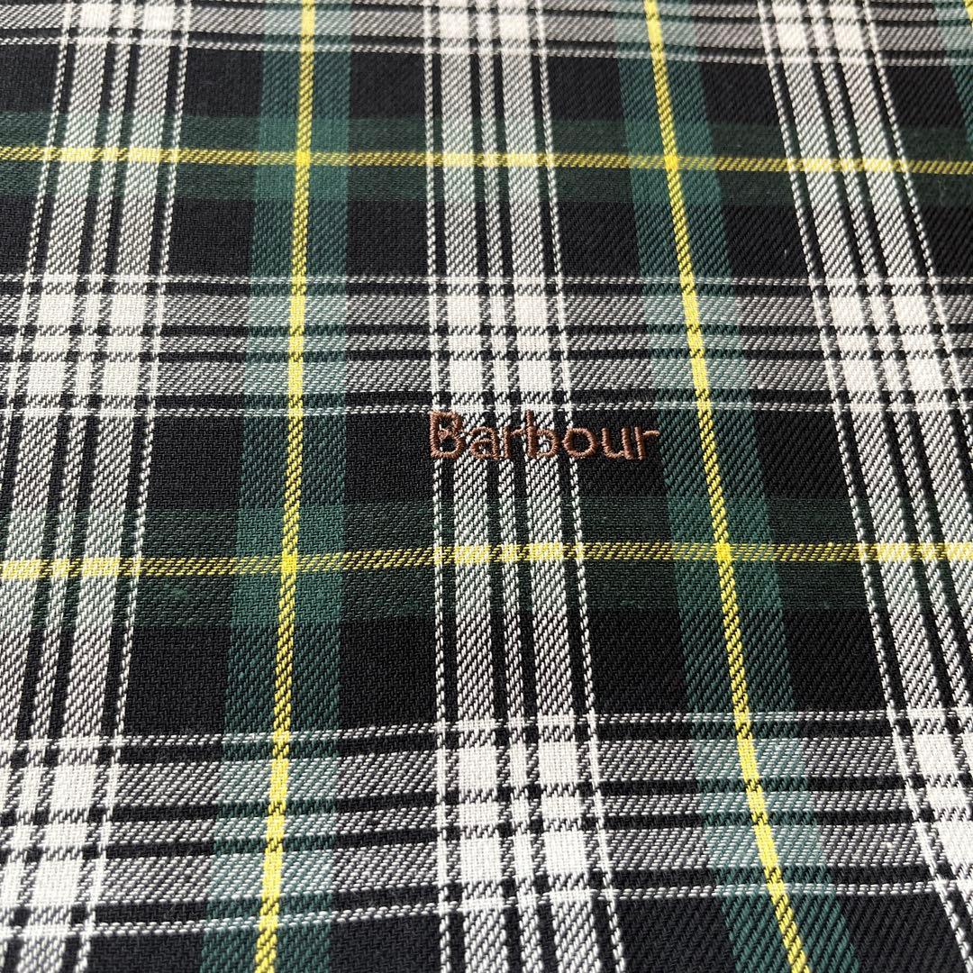 クラッチ　Barbour 衣類カバー