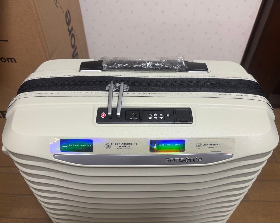 未使用品 Samsonite アップスケープ スピナー55
