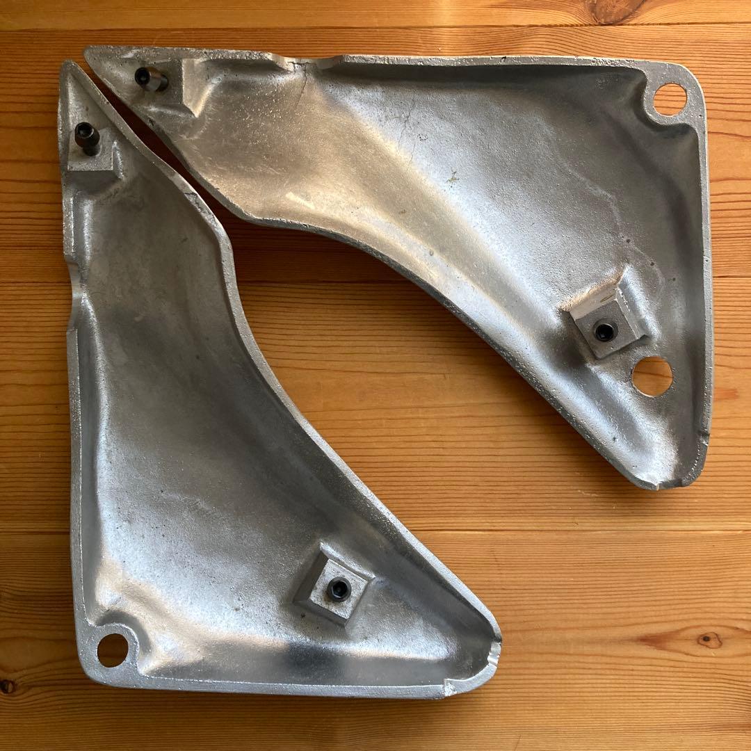 JUNさま専用❗️ゼファー1100用アルミ鋳造製サイドカバー