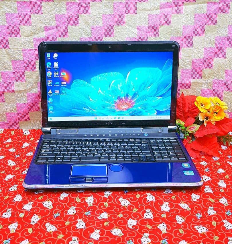 極上品！ブルー色！2世代Core-i7 ！富士通カメラ！新Win11！動画編集