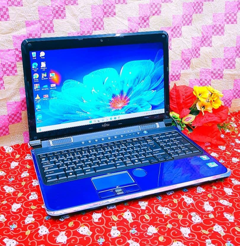 極上品！ブルー色！2世代Core-i7 ！富士通カメラ！新Win11！動画編集