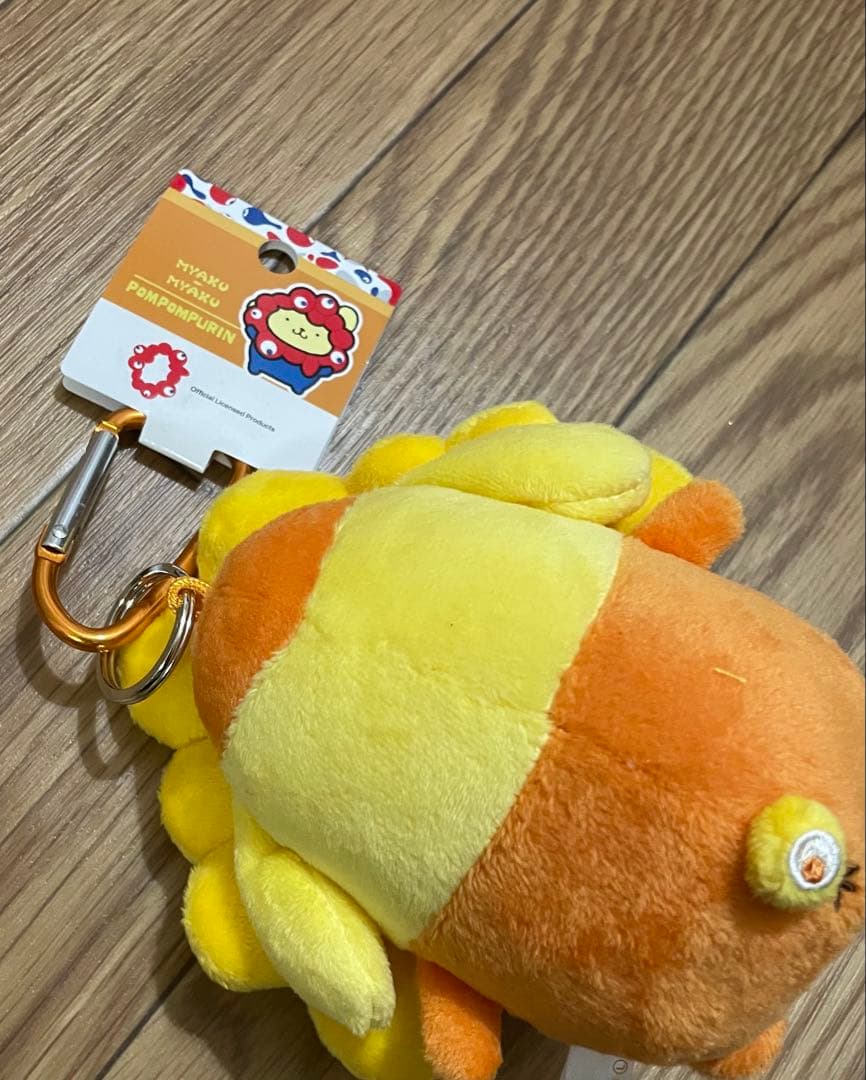 ミャクミャク×サンリオ　推しカラー　ポムポムプリン