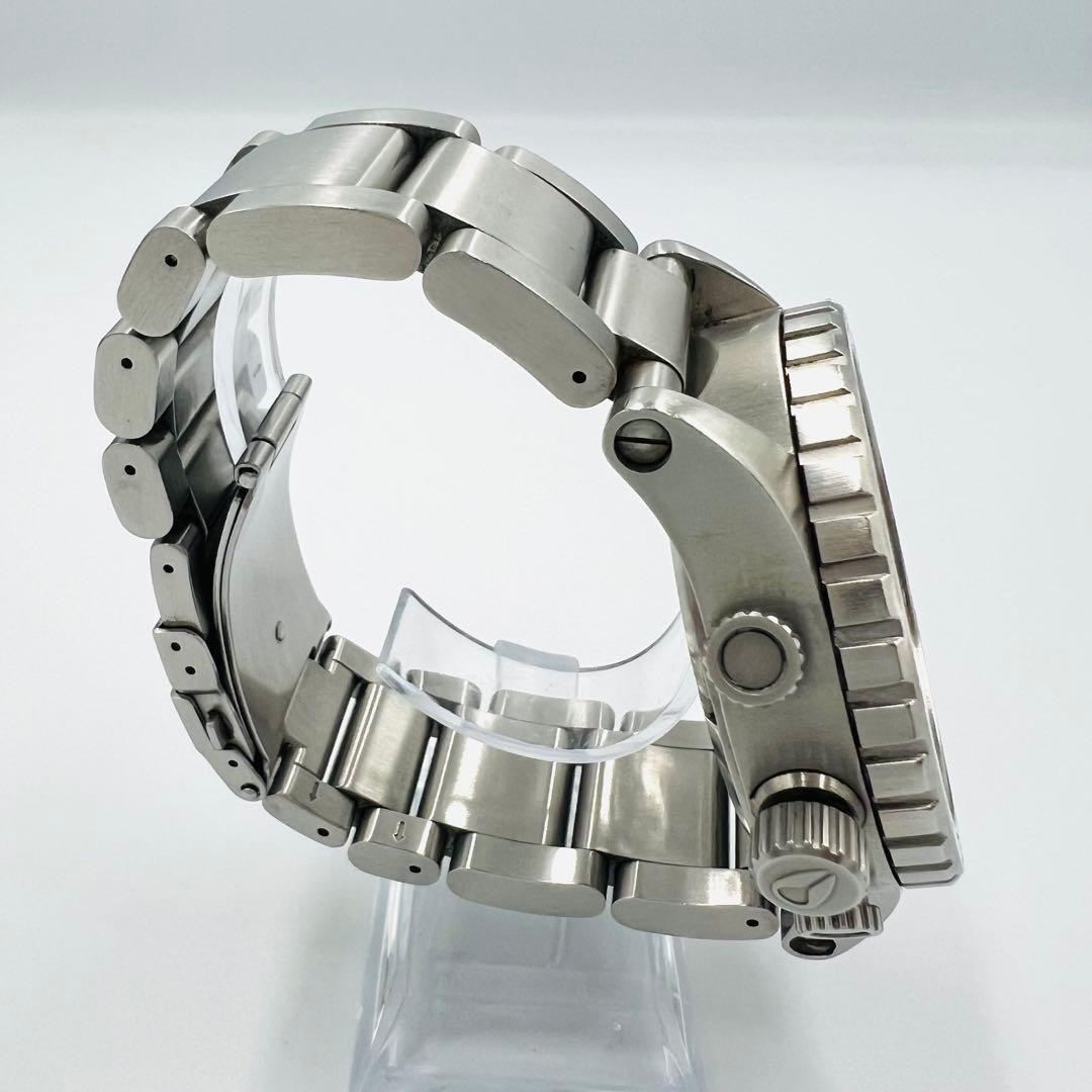 Nixon ニクソン 51-30 クロノグラフ白　ダイバーズウォッチ