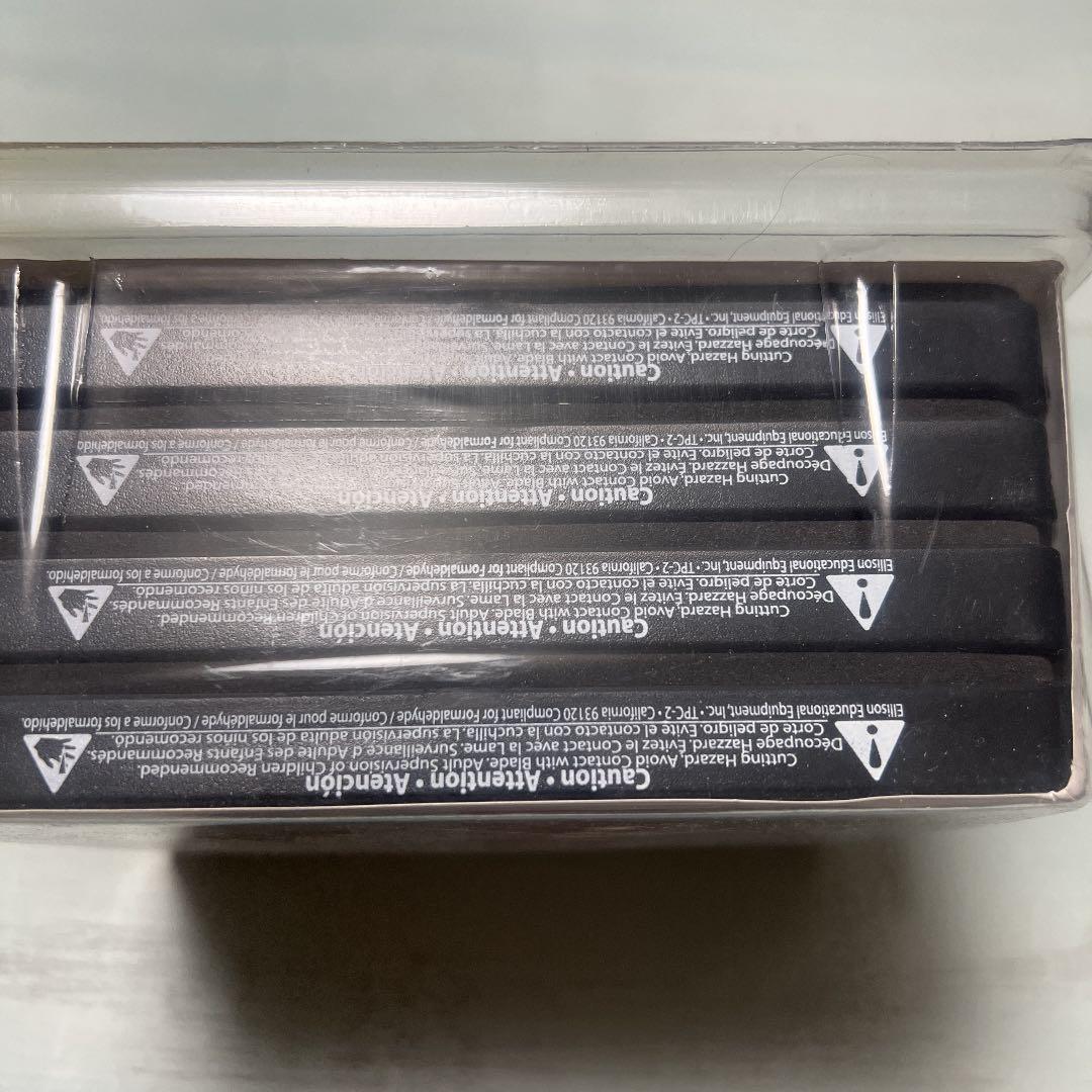 Sizzix アルファベット　ダイ