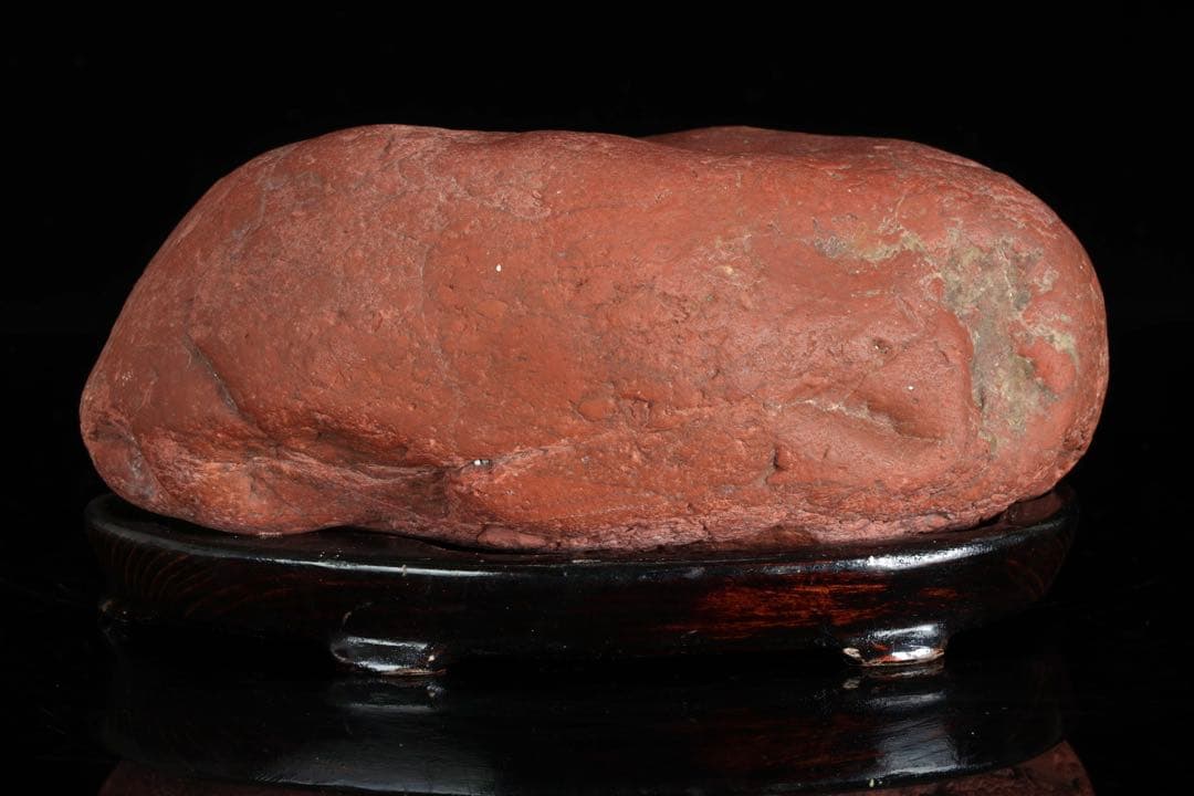 小矢部川石 赤石 1.9kg 台座付 鑑賞石 水石 自然石 景石 盆景 盆石