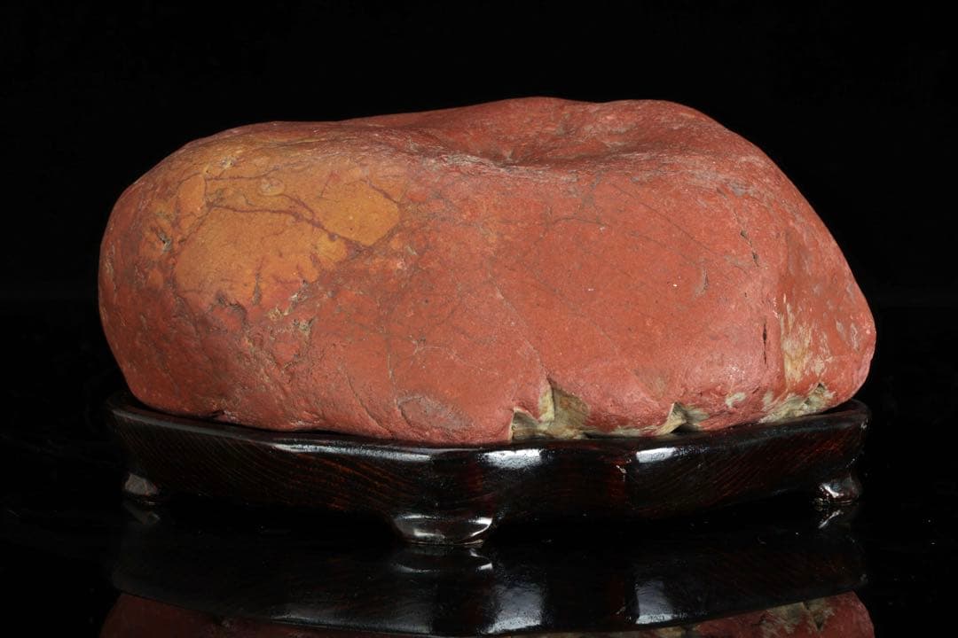 小矢部川石 赤石 1.9kg 台座付 鑑賞石 水石 自然石 景石 盆景 盆石