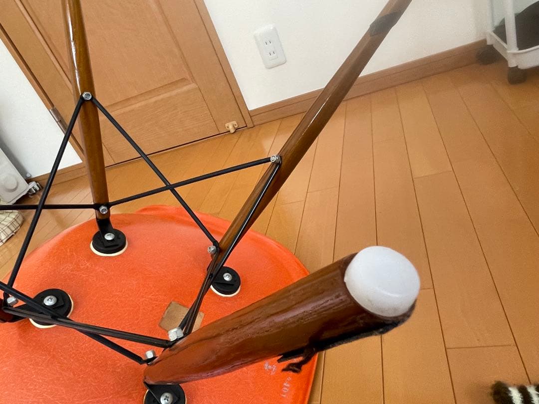 イームズ　イス　オレンジ　脚無し