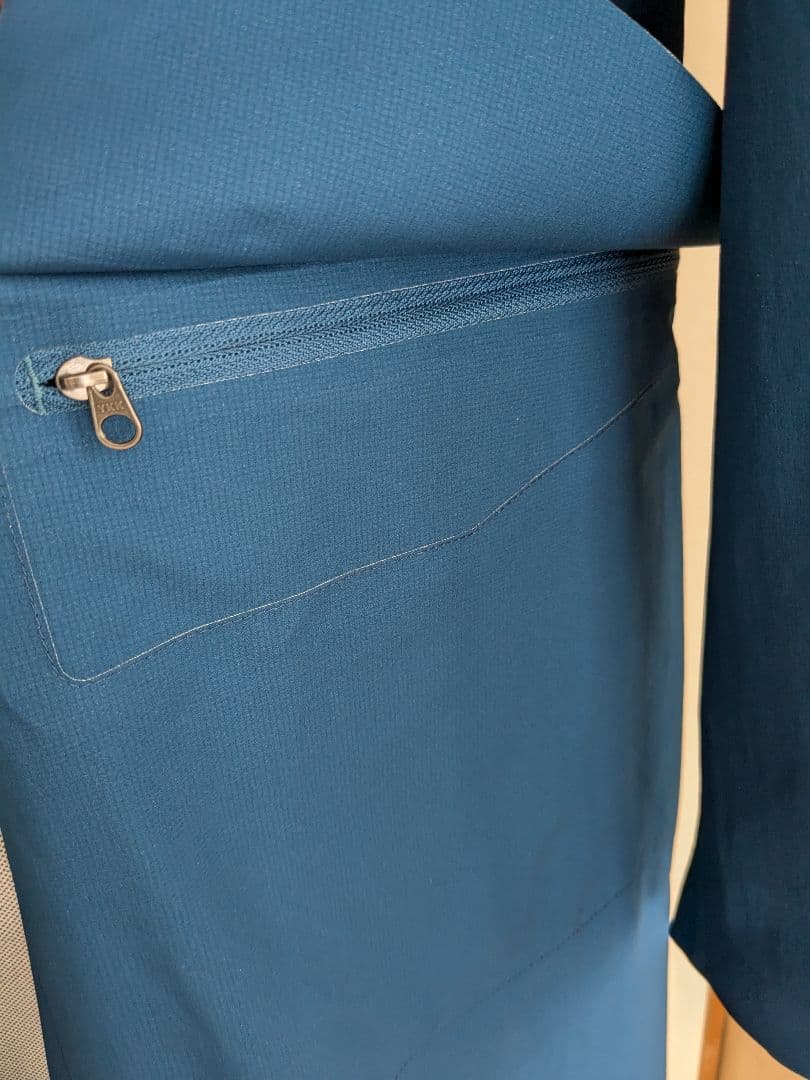 新品　AIGLE　レインコート　Mサイズ