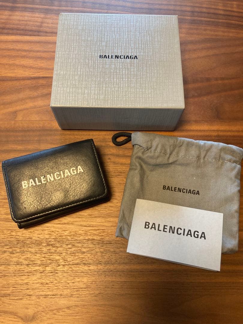 BALENCIAGA バレンシアガ　三つ折り財布 黒 付属品あり