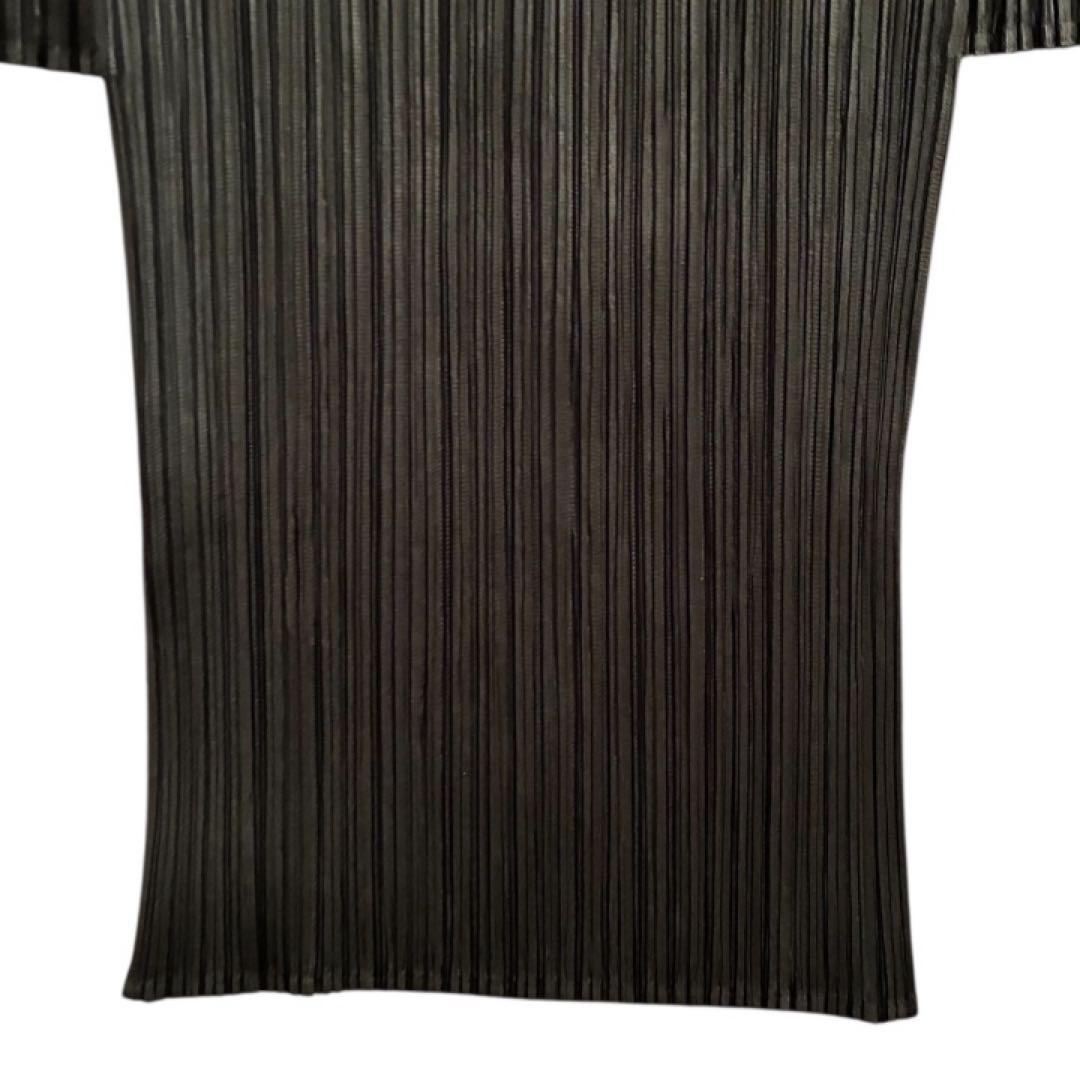 くみ様 新品級✨プリーツプリーズ 半袖 ハイネック トップス 黒イッセイミヤケ