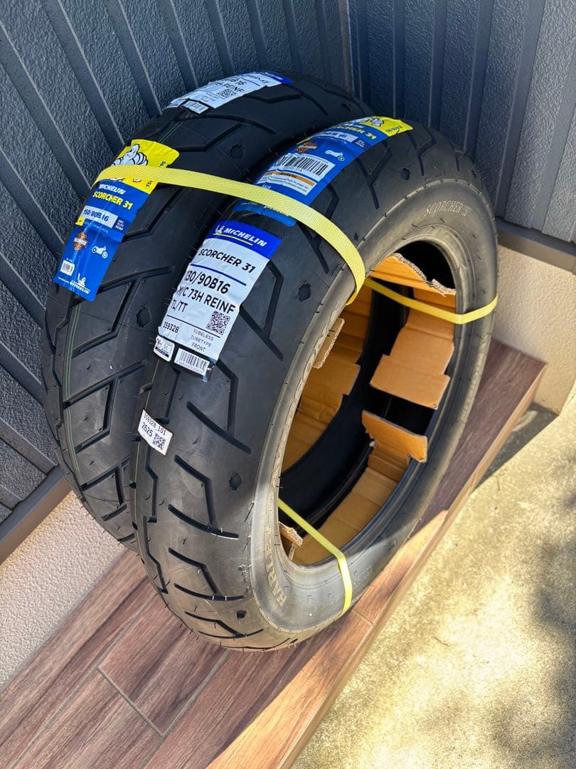 ハーレー純正前後タイヤ　新品