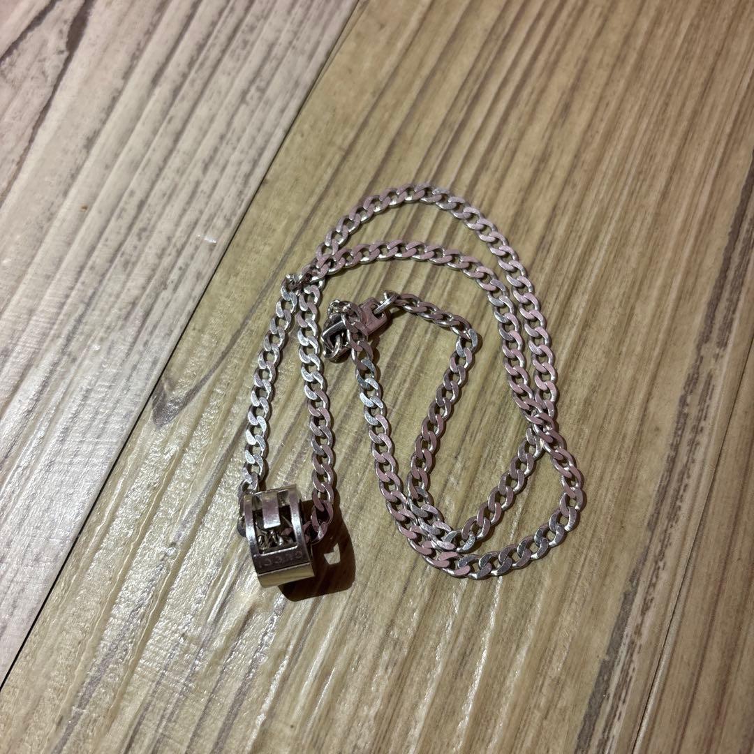 GUCCI シルバー チェーンネックレス 立方体ペンダント