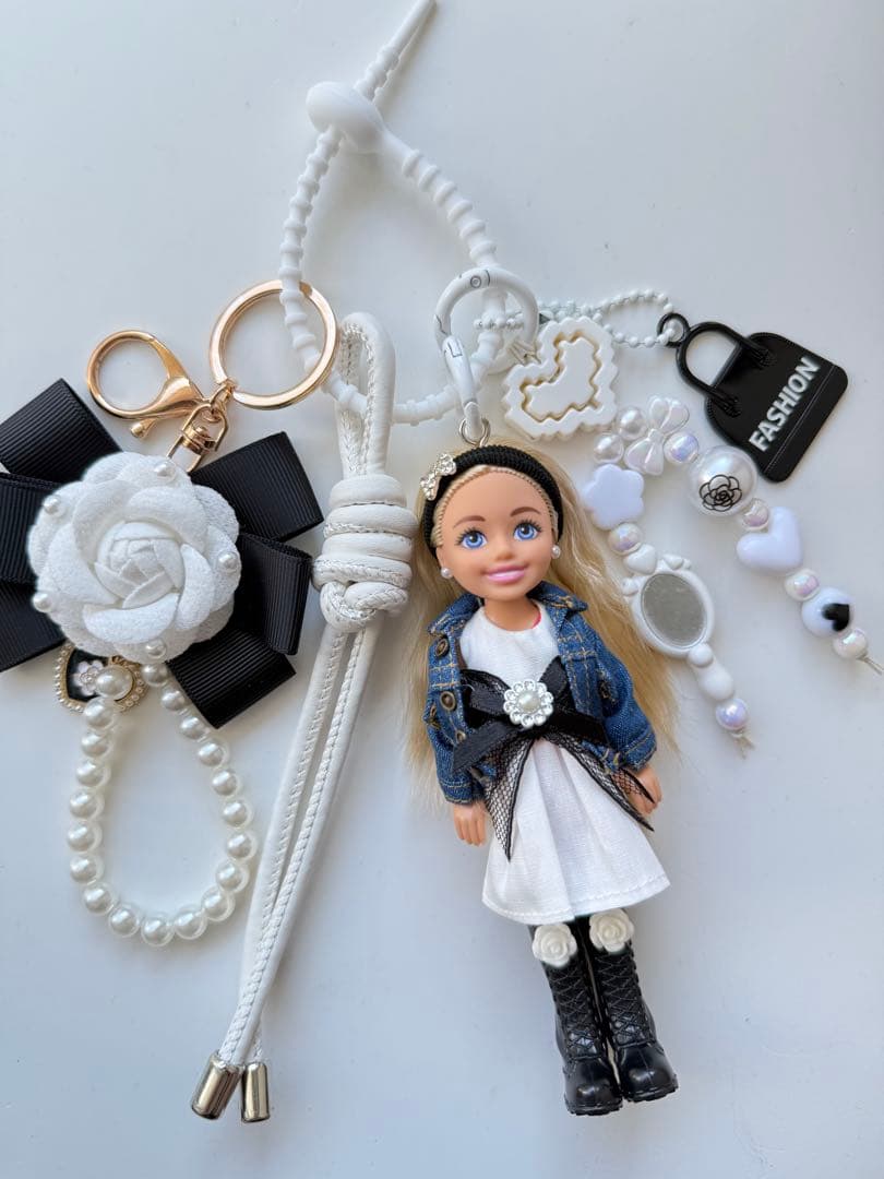 バービーバッグチャーム　Barbie キーホルダー　ドールチャーム　ぬいチャーム
