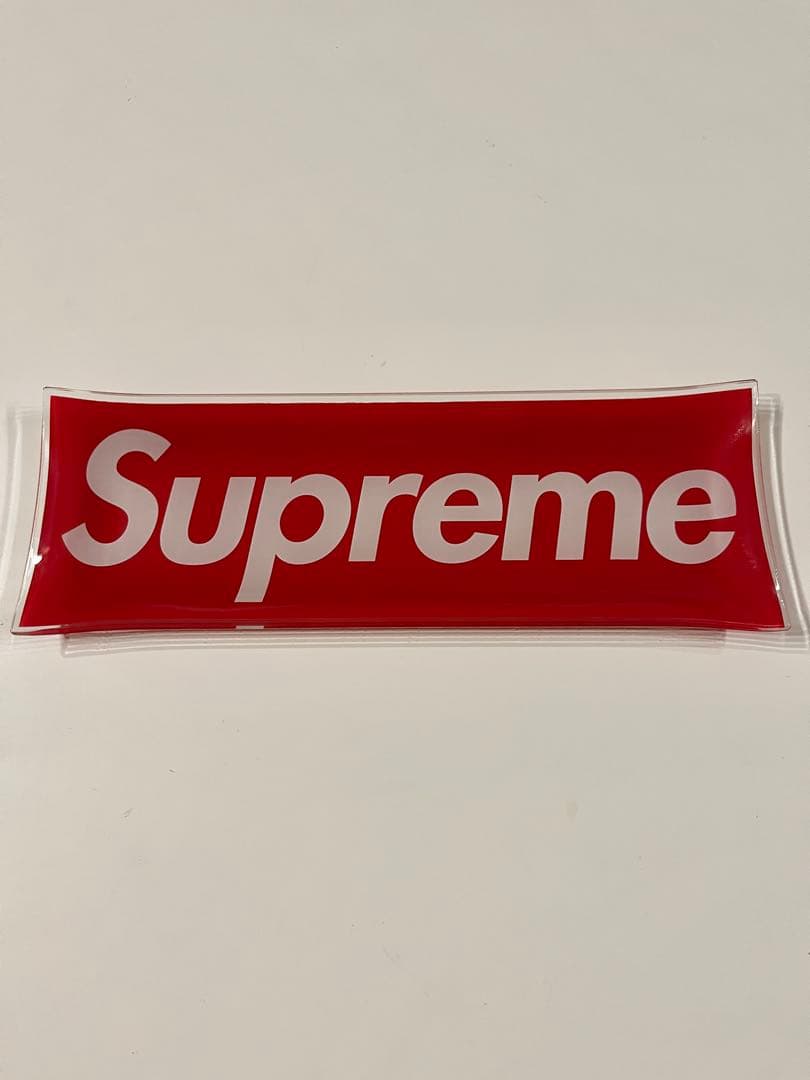 ^*^様 Supreme ガラストレイ(美品)