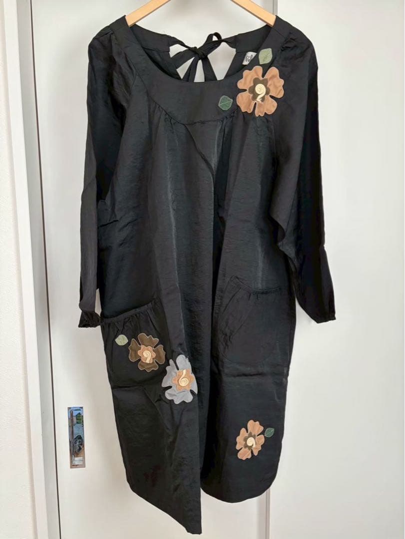 月末限定❗️belpaci ベルパーチ　さえら　花モチーフ　割烹着　エプロン