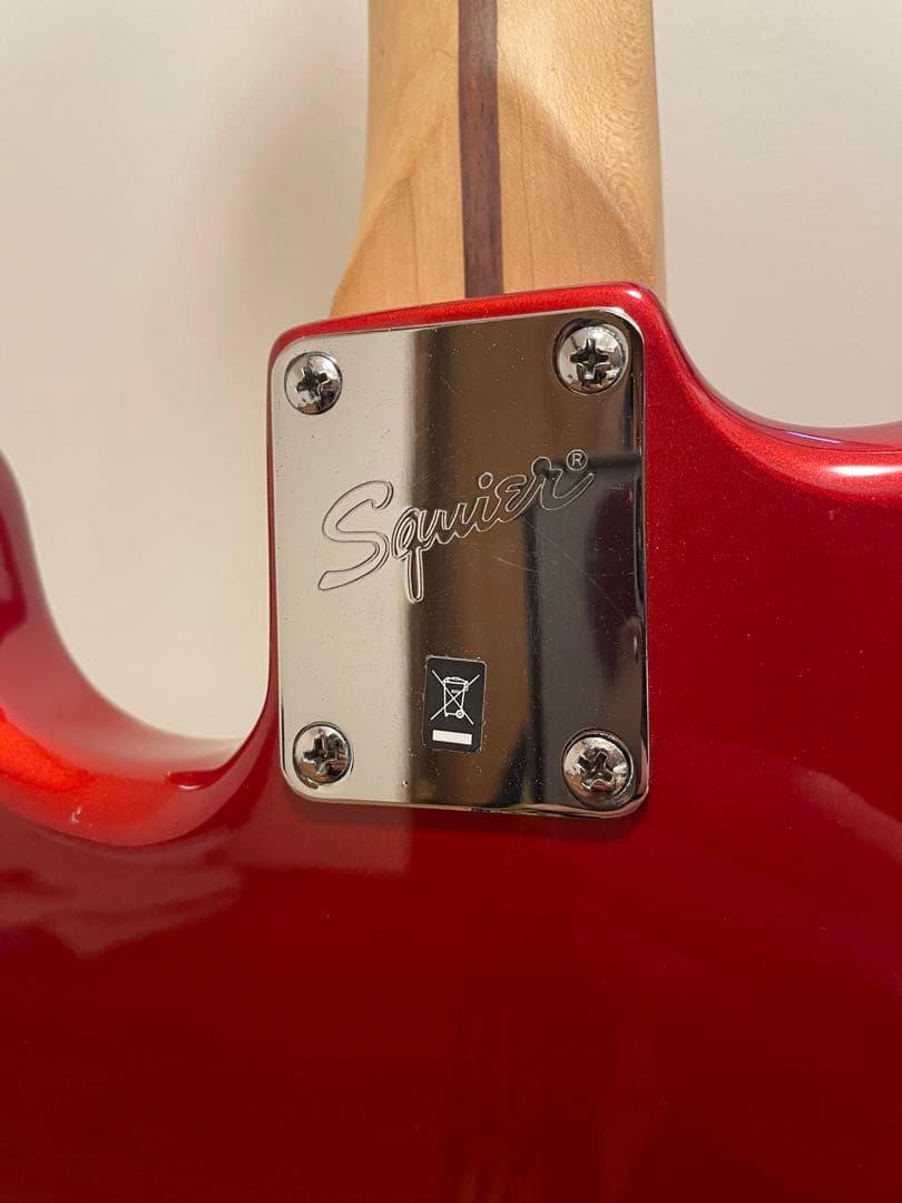 Squier Stratocaster ギター