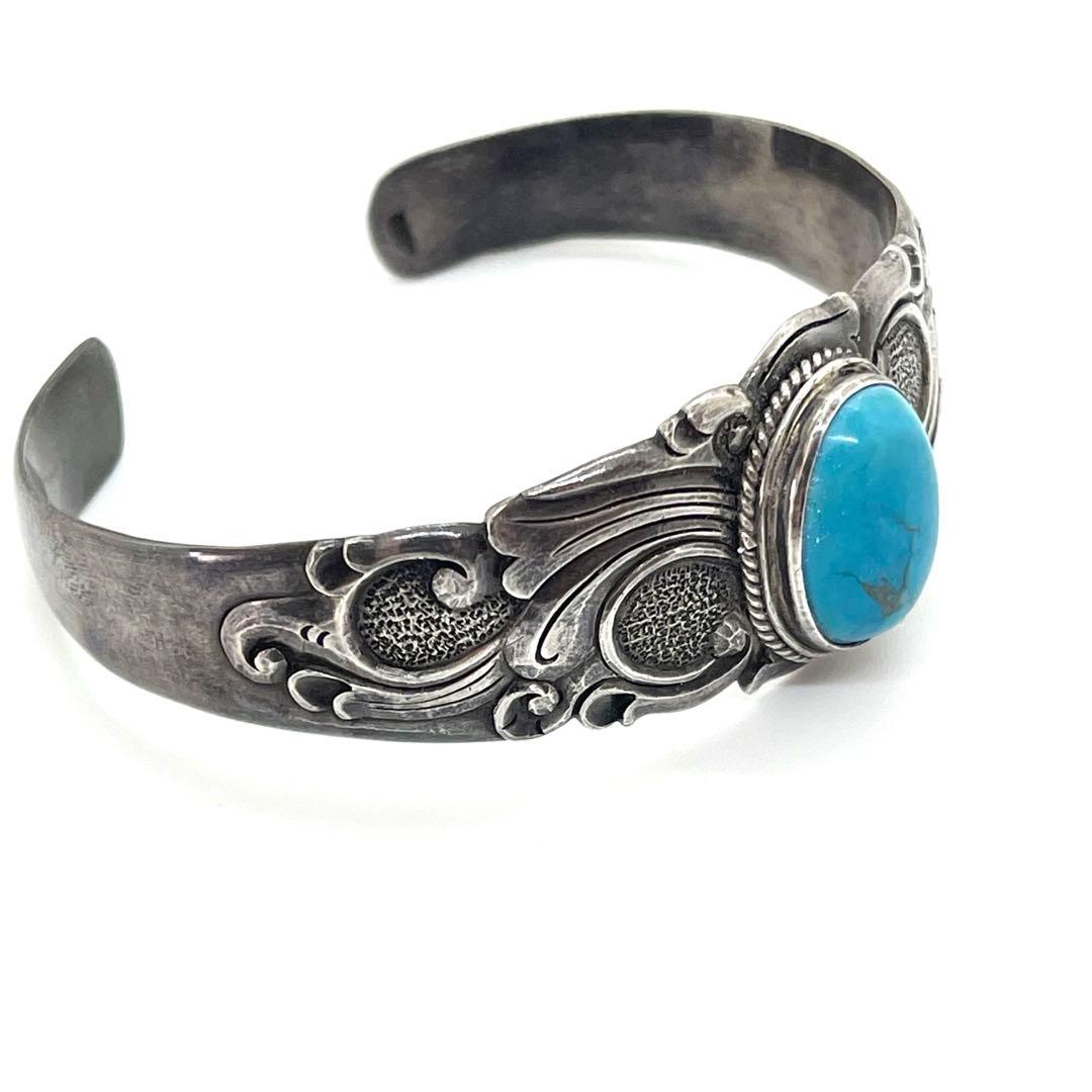 ●NAVAJO・ナバホ族●ターコイズ●アンティーク●シルバーバングル●925
