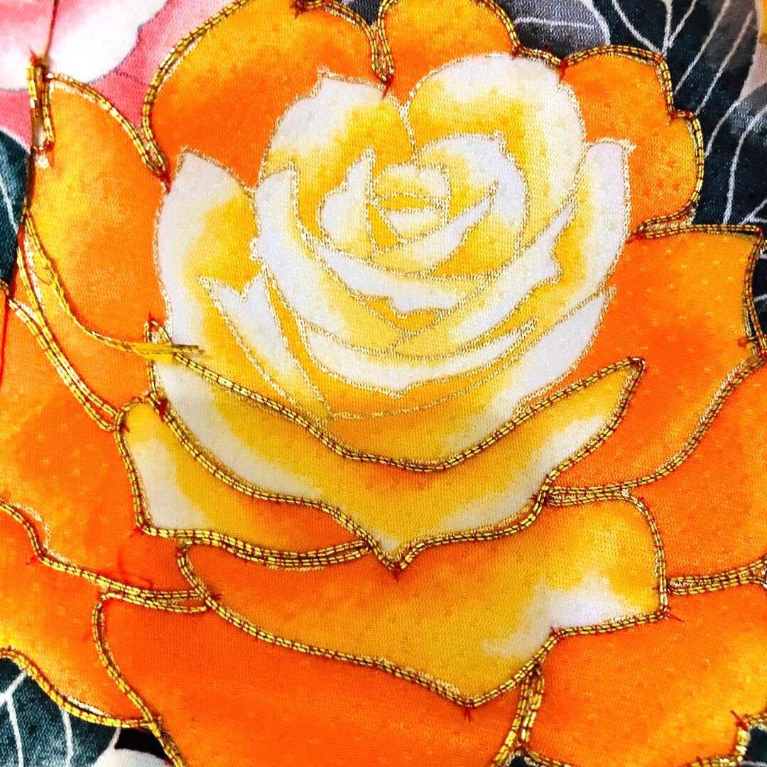 七五三 女子着物 7歳薔薇煌びやか際立つ‼️豪華絢爛薔薇刺繍金彩金箔完全フルセット