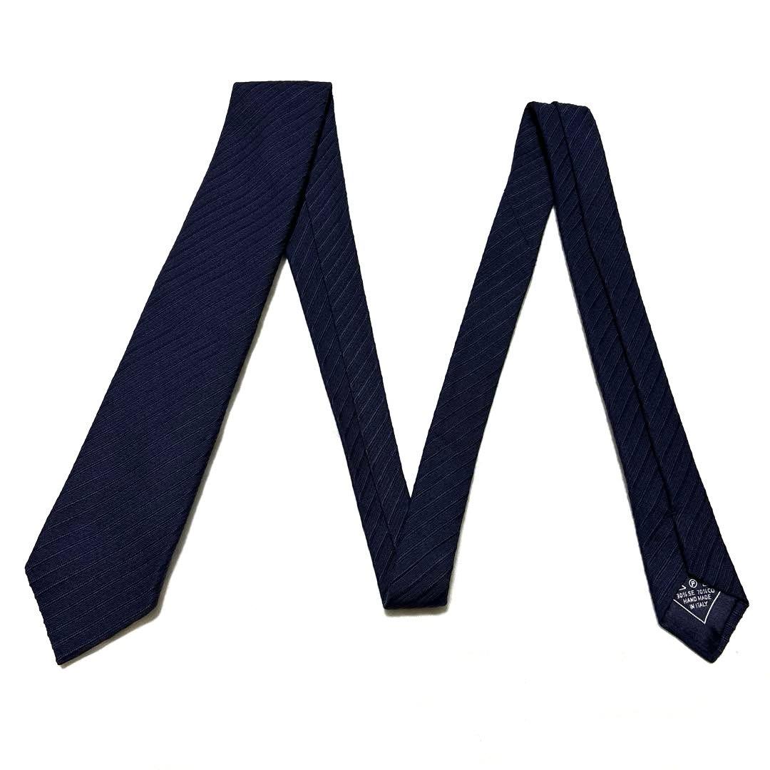 Brioni ブリオーニ　ネクタイ　濃紺ネイビー　無地ソリッド　肉厚　美品