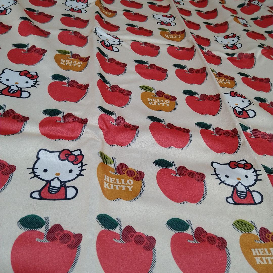 ハローキティ リンゴ　カーテン　　遮光　横向き　アップル　タッセル　りんご　寝室