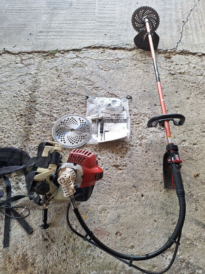 中古ゼノア　背負い草刈機　BKZ275　現行機　(付属品、チップソー1枚おまけ)