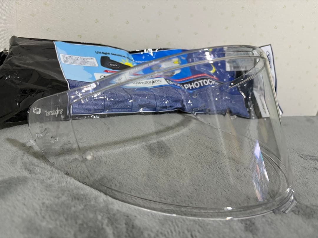 ショウエイSHOEI CWR-F2 フォトクロミック